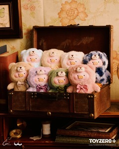 TOY0+ 罐頭豬 LuLu 復古泰迪玩具店絨毛掛件盒玩 - 隨機單抽 - TOYZEROPLUS X Cici's Story - LuLu the Piggy - Plush Key Chain - assortment