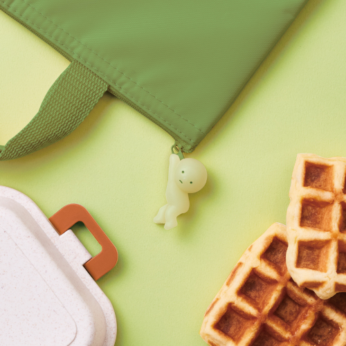 發光小精靈 拉鍊扣 第一彈 - 命懸一線 / 孤僻精靈 - Smiski  Zipper Bite series 1 - Brasagariski / Hizakkaeski