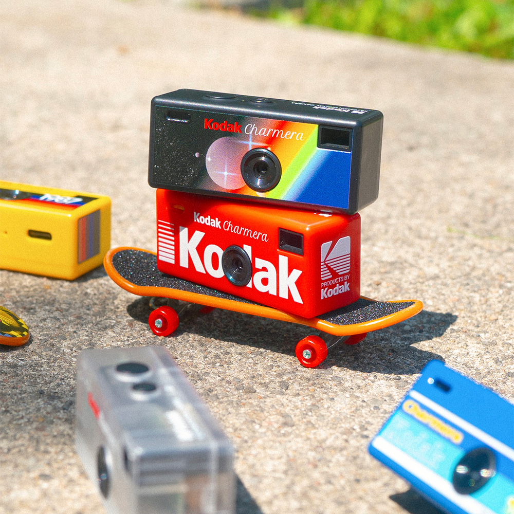 柯達 迷你數位相機鑰匙圈盲盒 - 隨機單抽 - Kodak Charmera Mini Digital Camera Keychain Blind Box - assortment