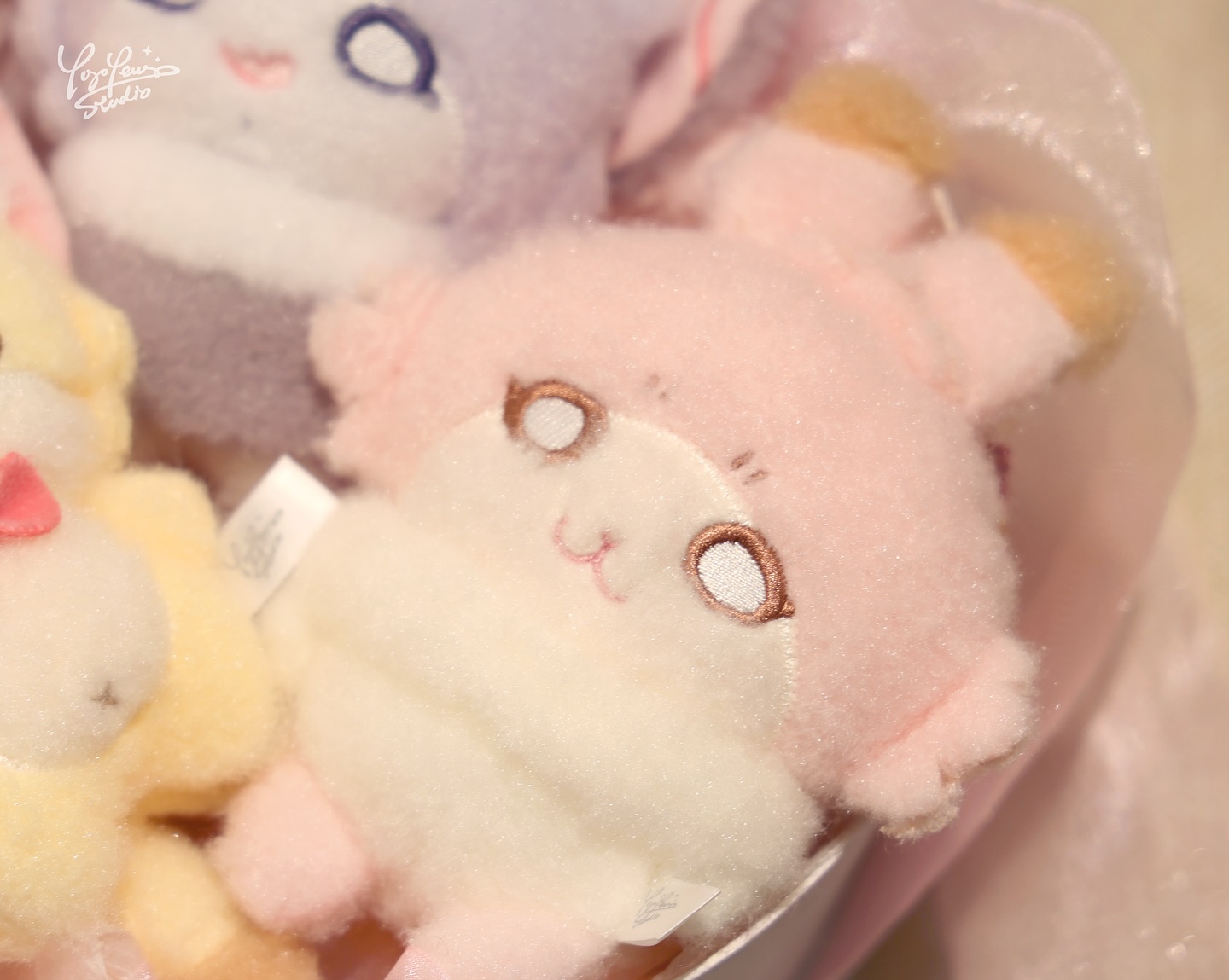 "叭叭噗噗"LuckyDayCraft & YoyoYeungStudio 聯展 - Kenneth Doll / Raby Doll / Yoki Doll 絨毛吊飾 by YoyoYeungStudio