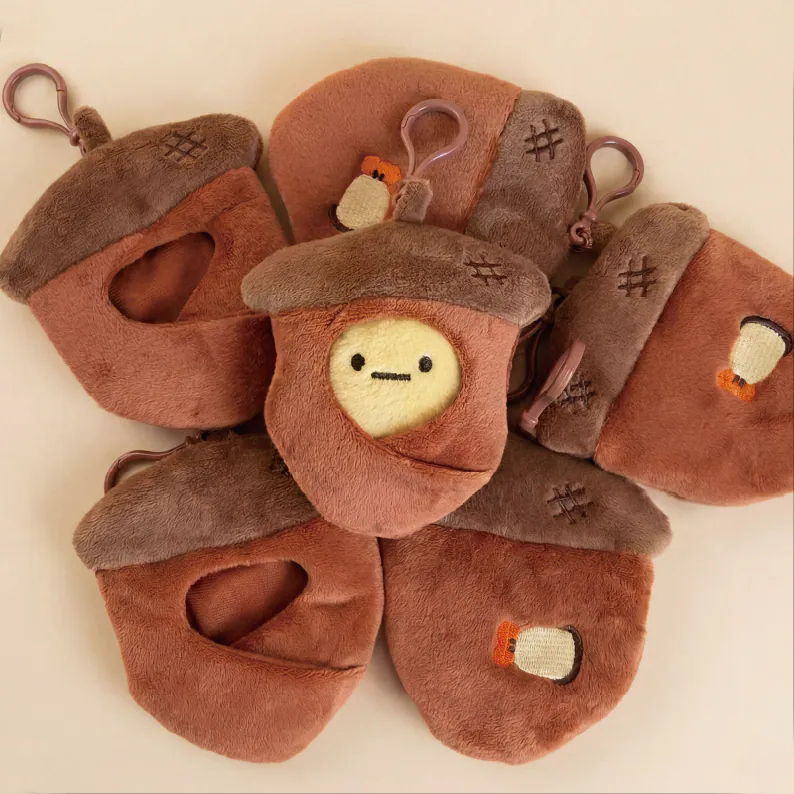 "CRUNCHY DREAM" CrazyEyes × Hanomanga 聯展 - 橡實果娃衣 by CrazyEyes
